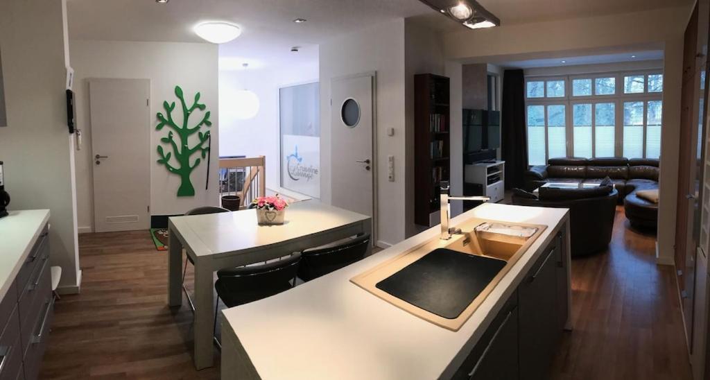 Exclusive Fewo In Warnemuende, 150M To The Beach, 2 Bathrooms, 2 Bedrooms, Sauna, Wifi And Much More. Rostock Luaran gambar